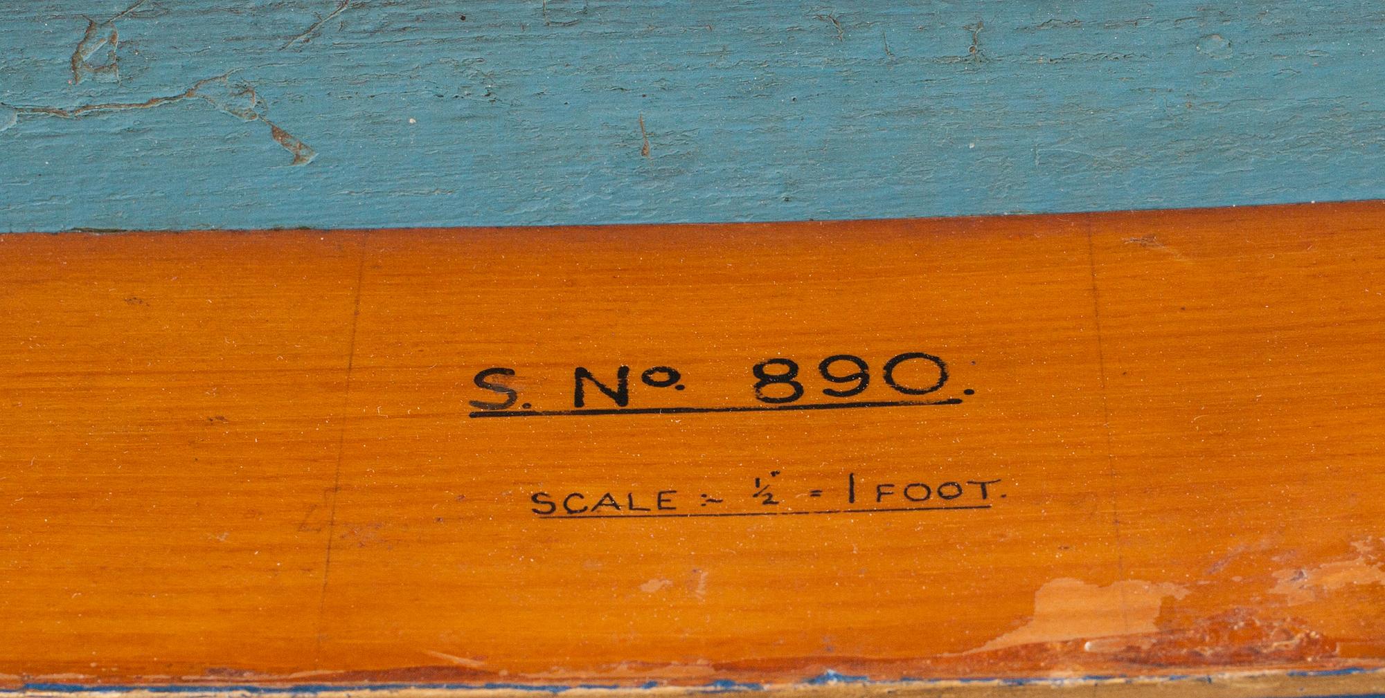 HALVMODELL, 1900-talets början.