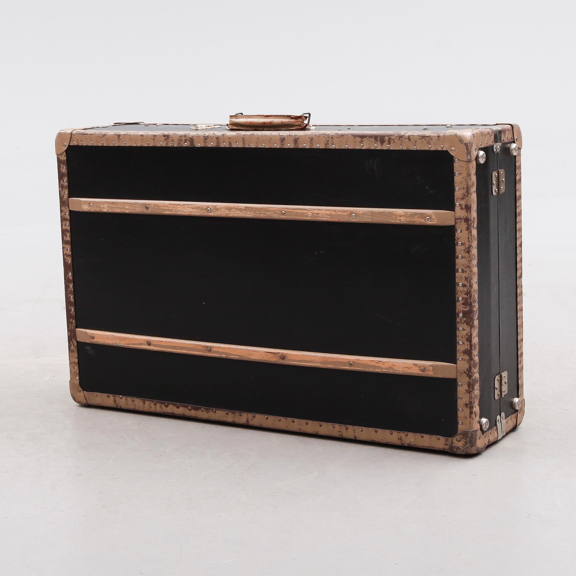 RESEKOFFERT, 1900-talets första hälft.