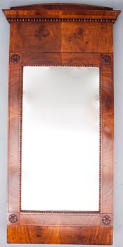 SPEGEL och KONSOLBORD, biedermeier, 1800-talets mitt.