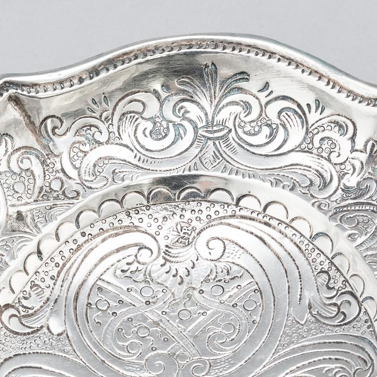 A tray/plate, silver, unidentified makers mark, Moscow 1720s.