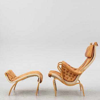 Bruno Mathsson, fåtölj med fotpall, "Pernilla", Dux.