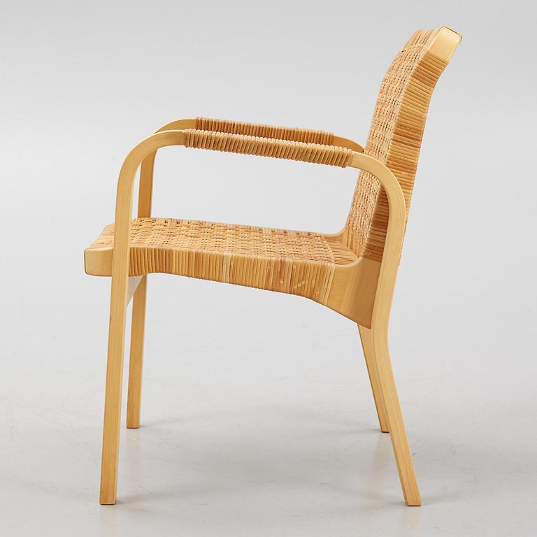 Alvar Aalto, a model 45 armchair, Artek, late 20the century.