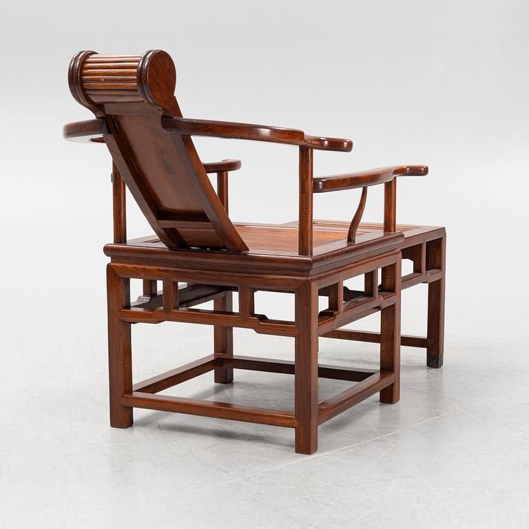 A hardwood resting chair, 20th century.