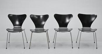 STOLAR, 3 + 1 st, "Sjuan", Arne Jacobsen, Fritz Hansen, Danmark, 1960-tal.