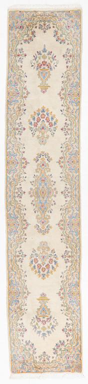 Gallery rug, oriental, 360 x 75 cm.