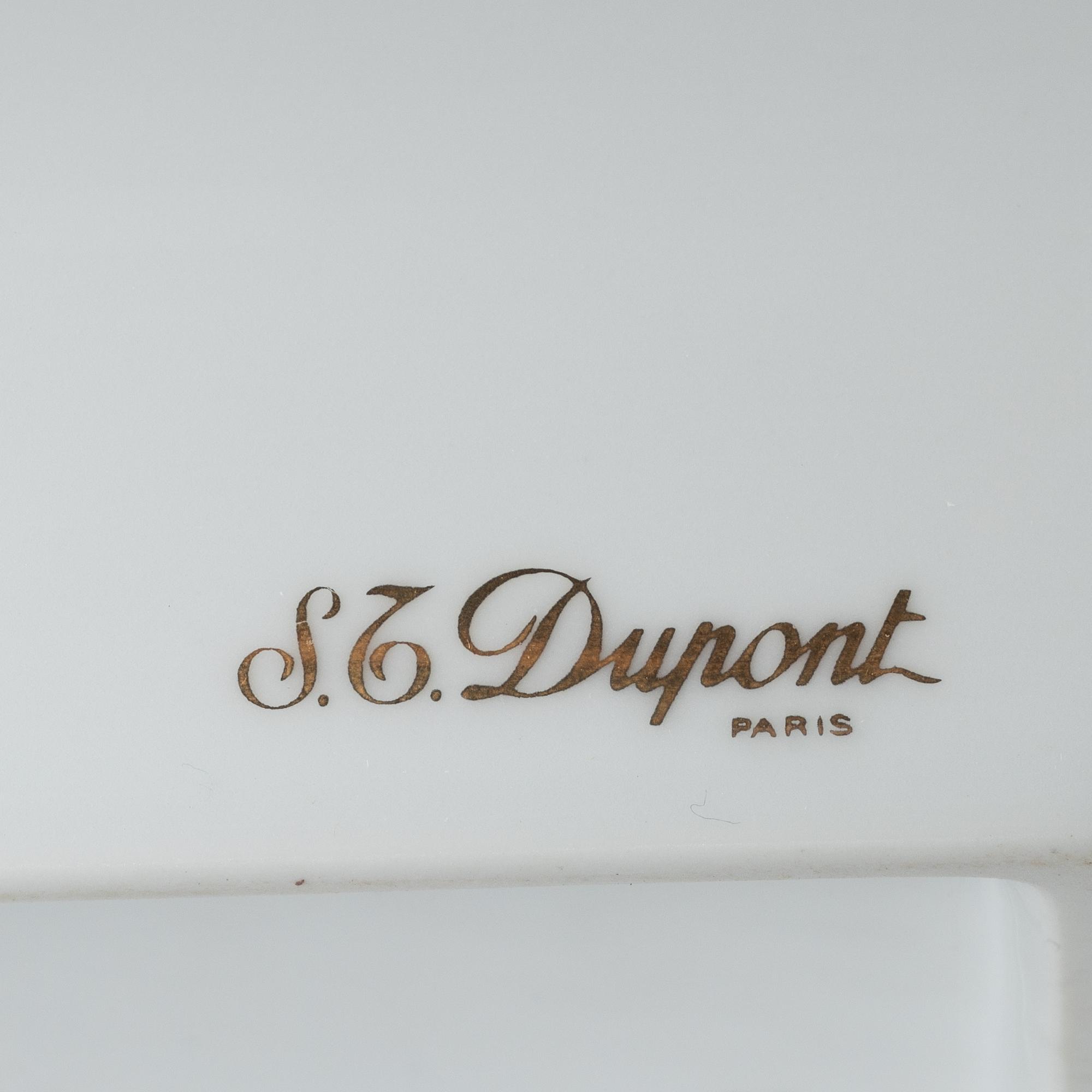 Tobacciana, 4 pieces, 20th century.