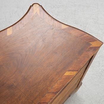 Byrå, senbarockstil, 1800-talets slut.