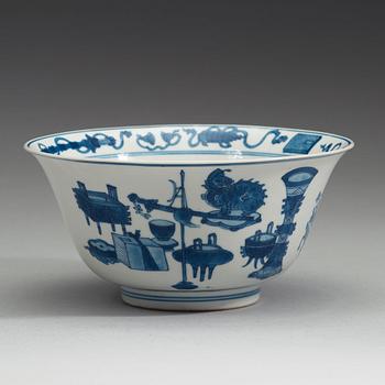 A blue and white bowl, Qing dynasty, Kangxi (1662-1722).