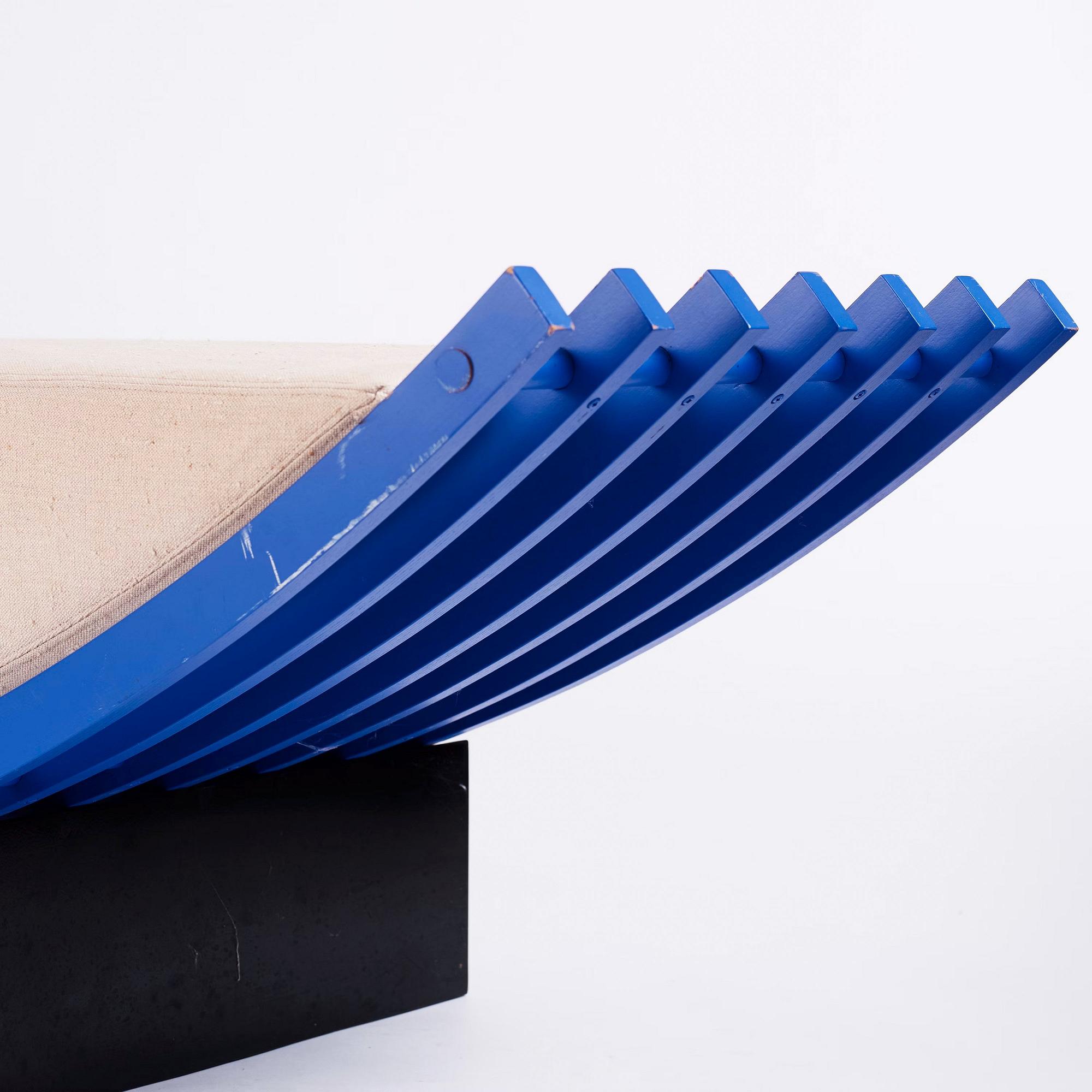 Jonas Bohlin, a "Concav" chaise longue, Källemo, Värnamo ca. 1985.