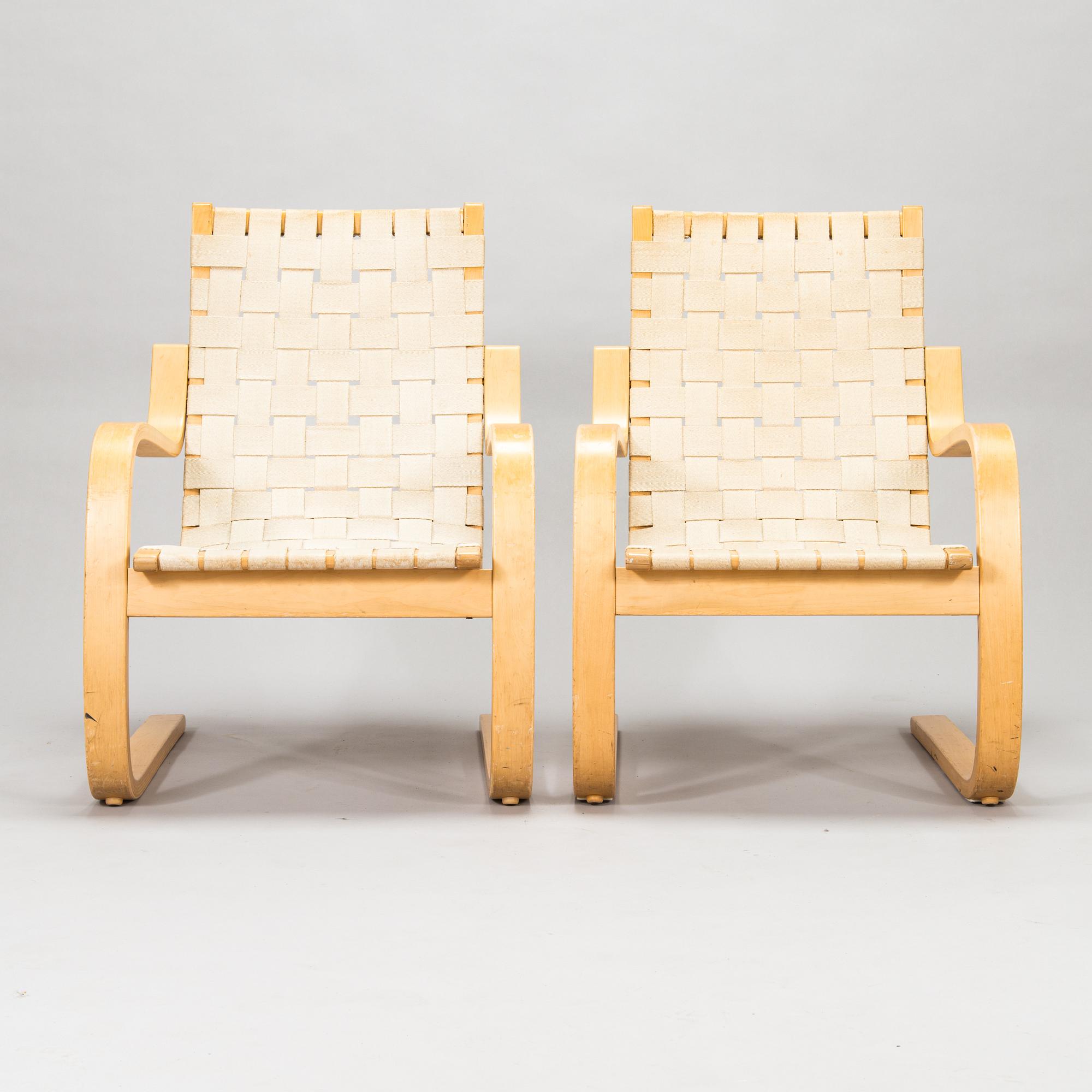 Alvar Aalto, A pair of model 406 armchairs for Artek, 1970s.