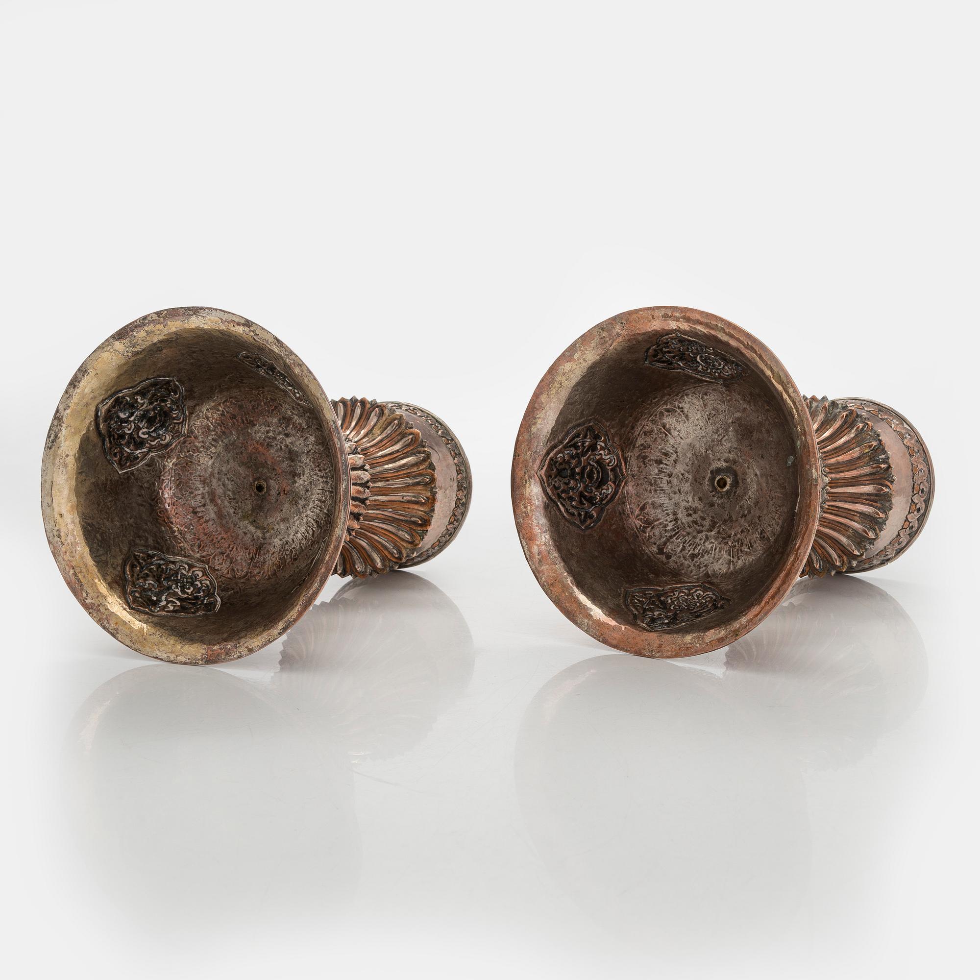 Voiamppupari, Tiibet, kupari, hopeoitu koristelu. 1800-luku.