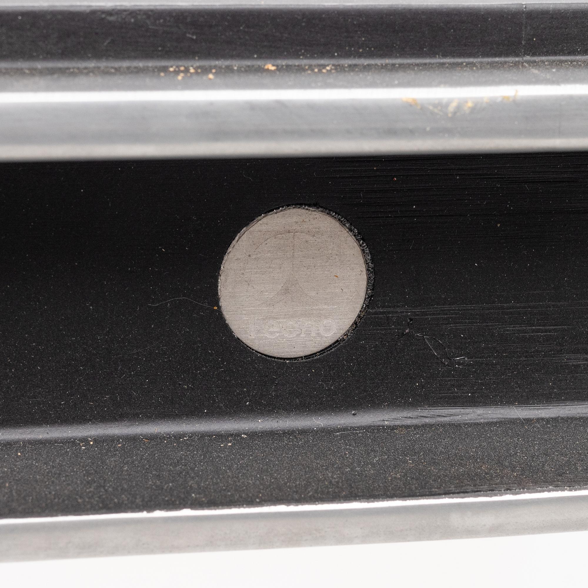 Osvaldo Borsani, a model T334A table, Centro Progetti Tecno, Italy, late 20th century/early 21st century.