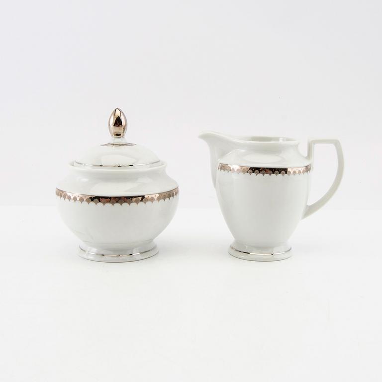 Sigvard Bernadotte, service approximately 95 pcs "Marianne", Christineholm, Fyrklövern late 20th century porcelain.