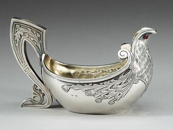 A Russian silver kovsch, makers mark of Pjotr Loskutov, Moscow 1896-1908.