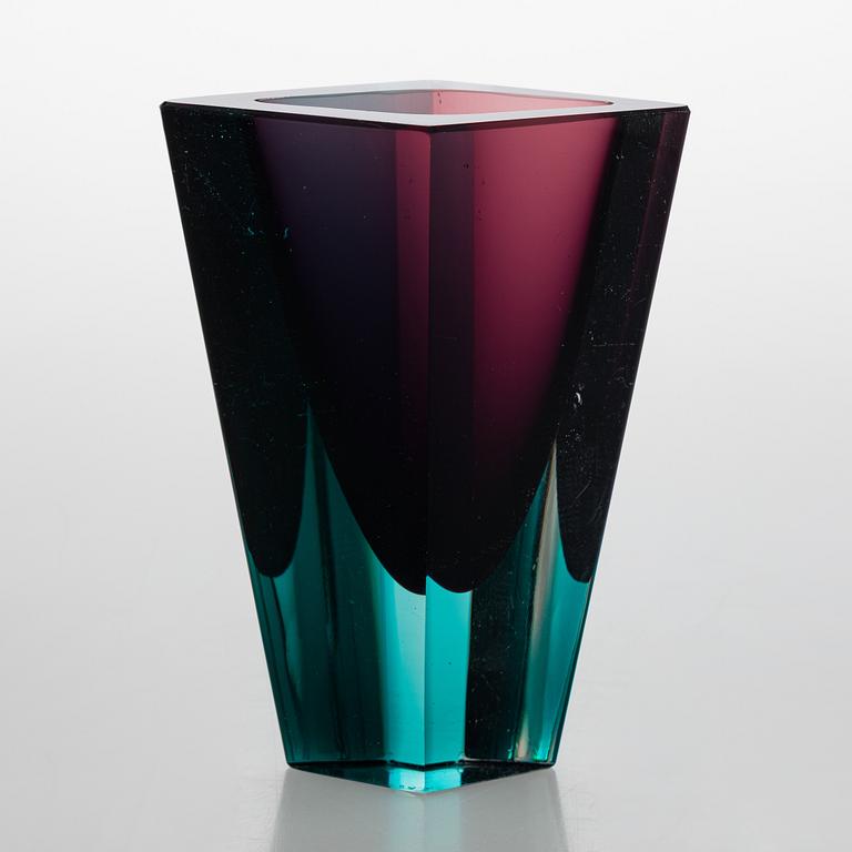 Kaj Franck, a 'Prisma' vase, signed K. Franck, Nuutajärvi Notsjö -59.