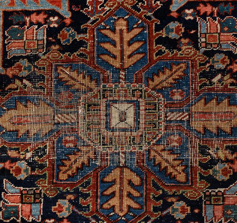 A CARPET, a semi-antique Heriz, ca 356,5-358,5 x 264 cm.