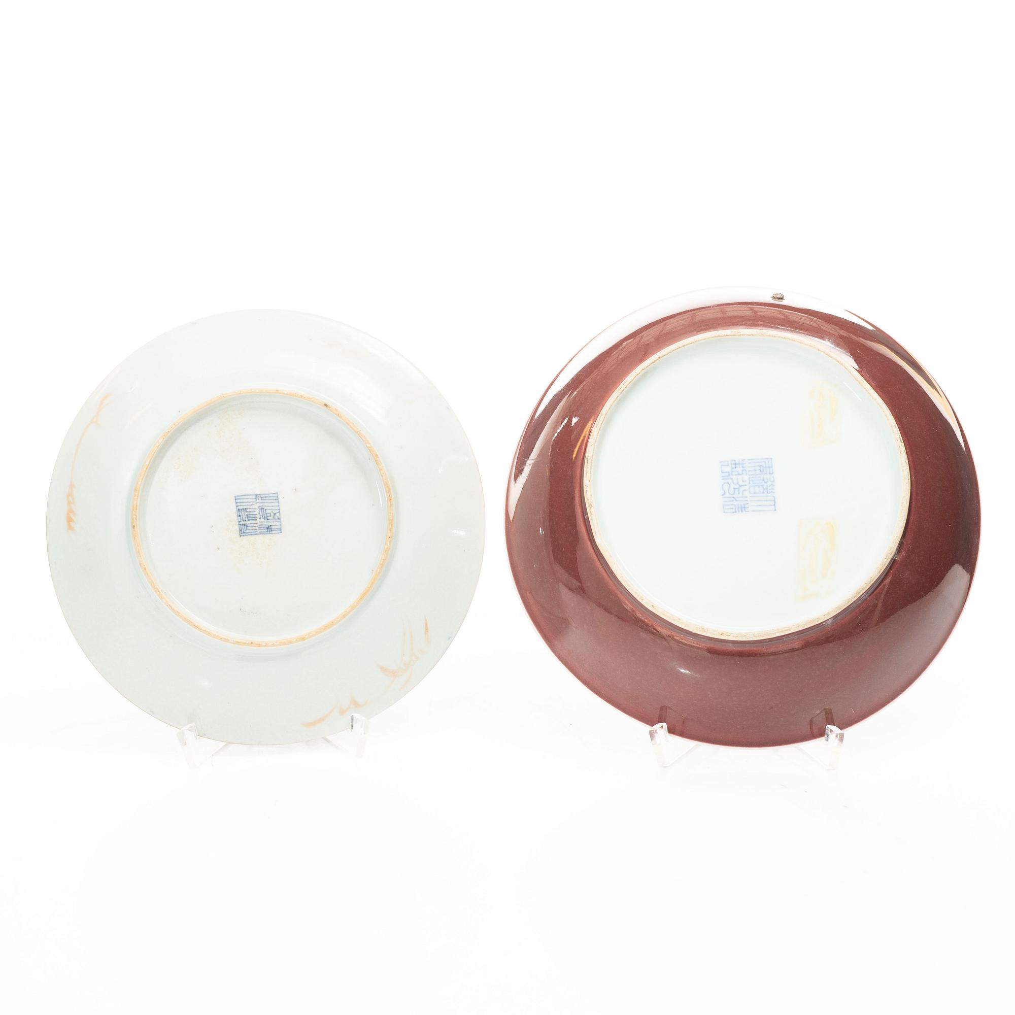 Two Chinese dishes, 20th century.