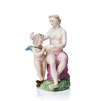 342. Figurin, porslin. Volkstedt, circa 1770, Venus och Cupid.