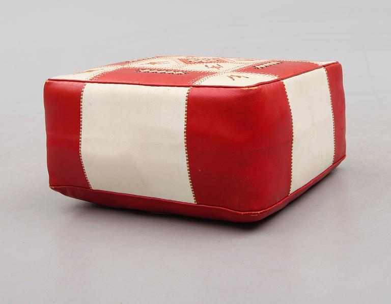 SITTPUFF, 1900-talets mitt.
