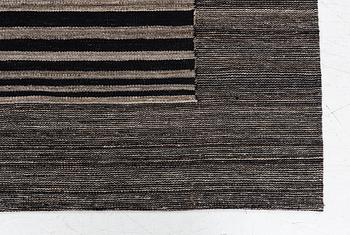Rug, Kelim, 191 x 158 cm.