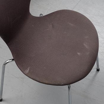 Arne Jacobsen, stolar, 10st, "Sjuan", Fritz Hansen, 1980.