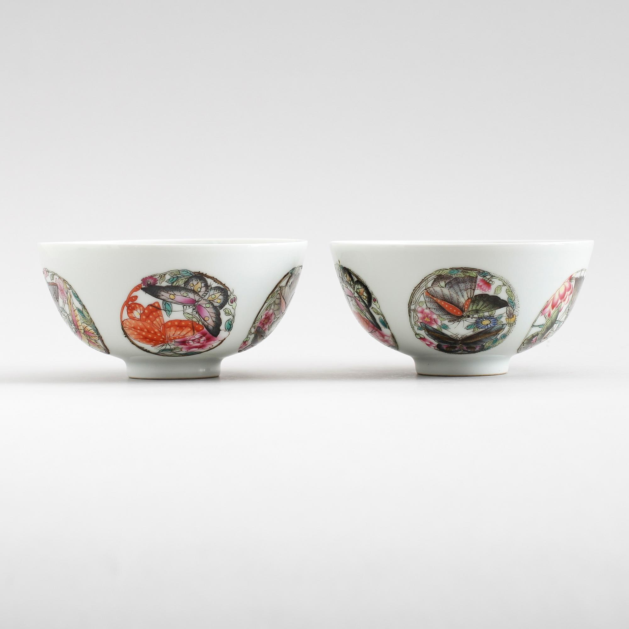 SKÅLAR, 1 par snarlika, porslin, Kina, 1900-tal.