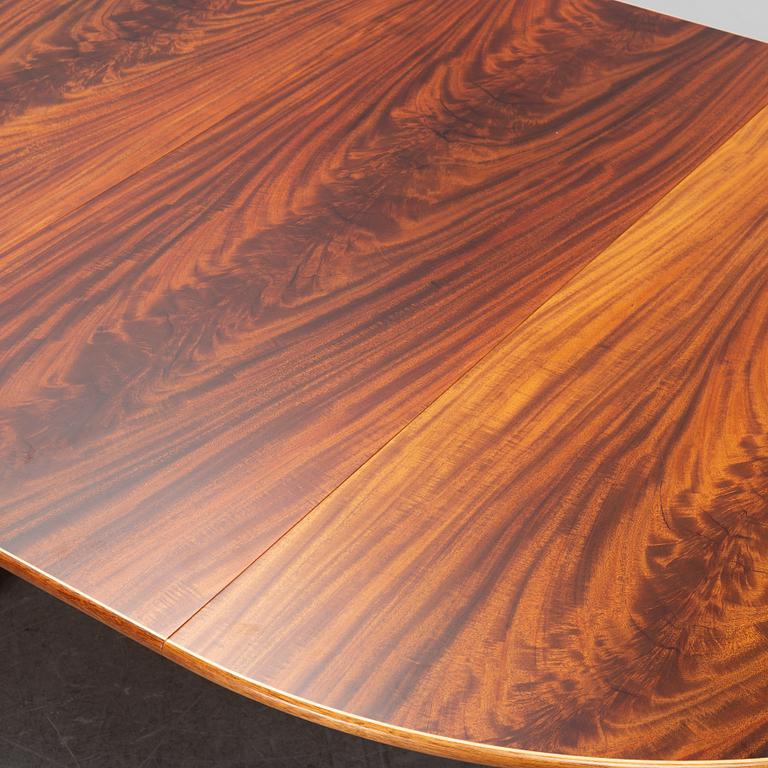 A model 771 mahogany dining table by Josef Frank for Firma Svenskt Tenn.