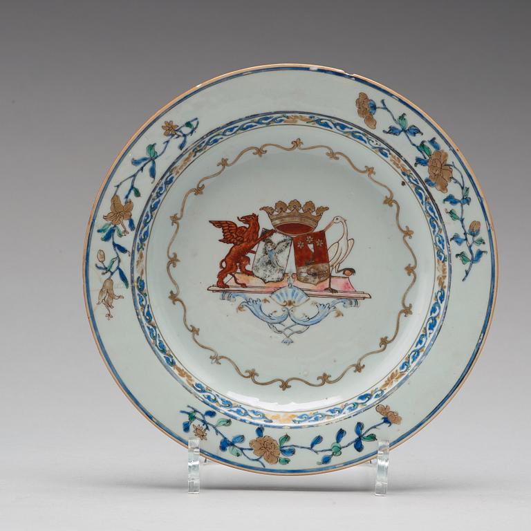 A set of five armorial plates, Qing dynasty, Qianlong (1736-95).