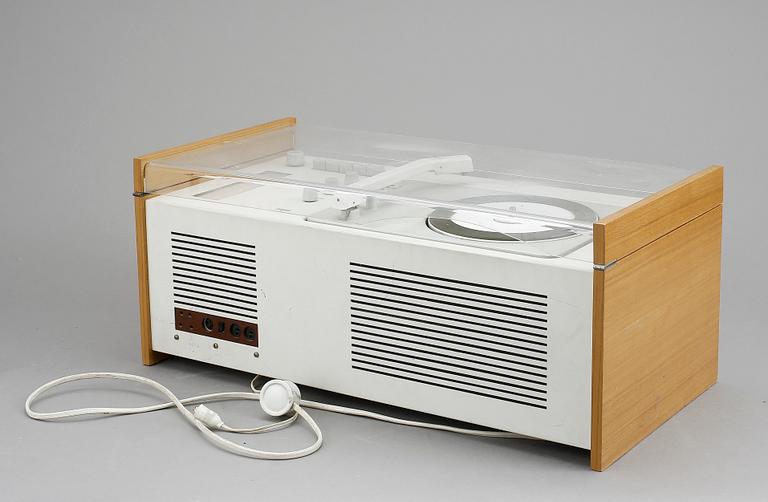 RADIOGRAMMOFON, "SK 61 S", modellen formgiven av Hans Gugelot & Dieter Rams 1956 för Braun AG, Tyskland.