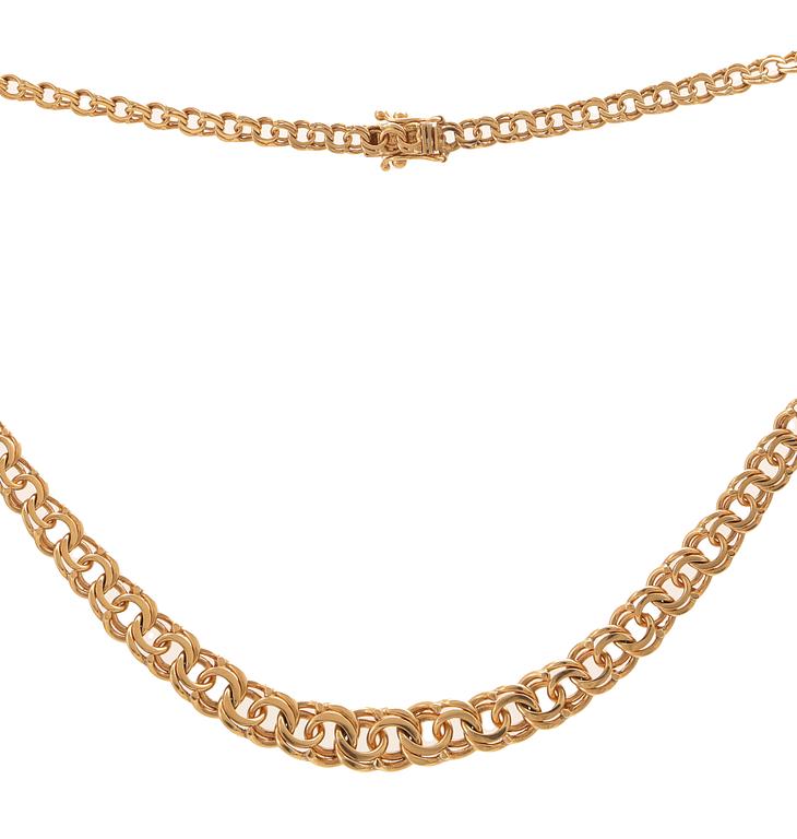 An 18K gold Bismarck necklace.