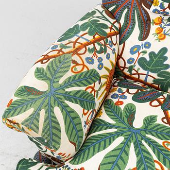 Josef Frank, fåtölj med fotpall, modell 336, Firma Svenskt Tenn.