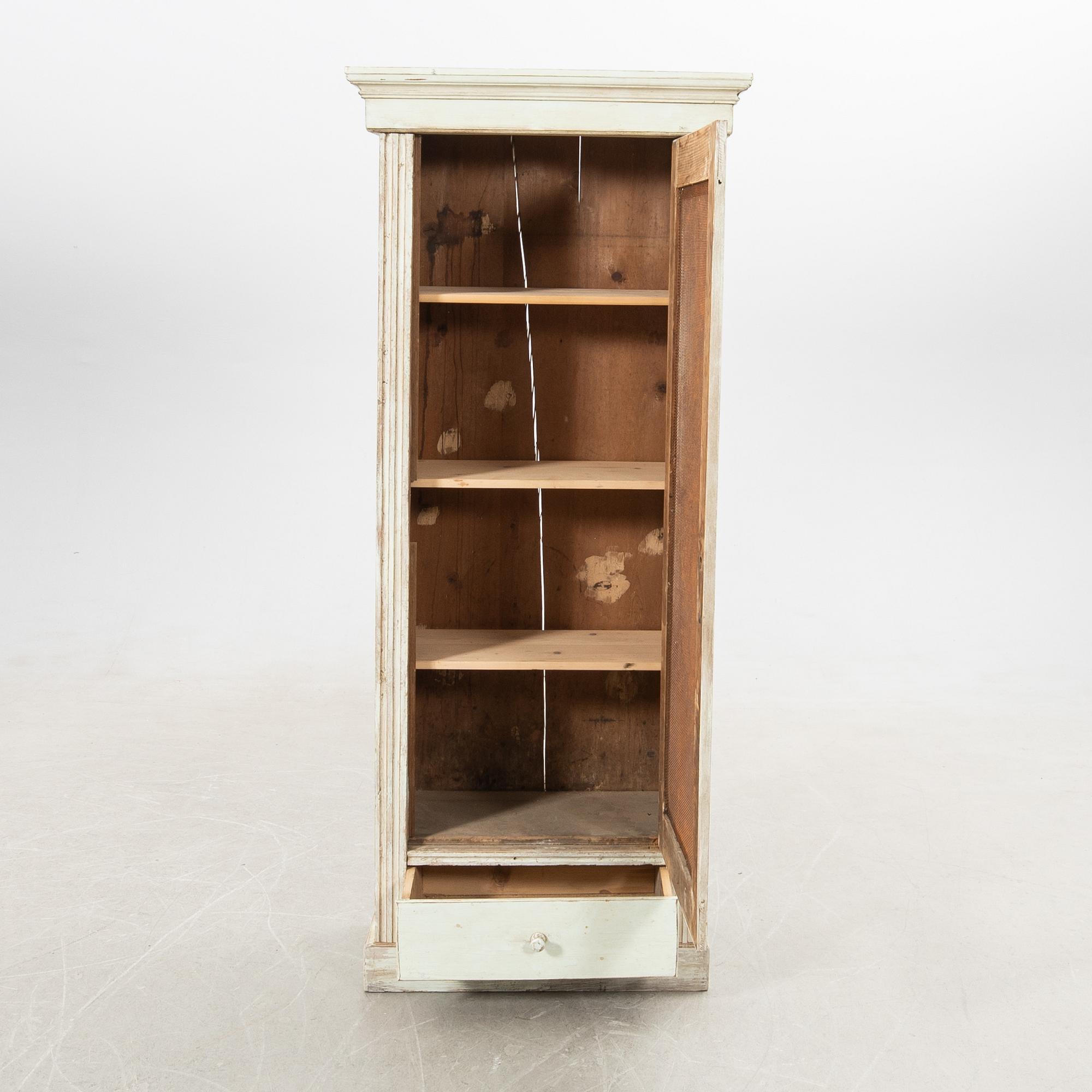 Cabinet, 20th century.