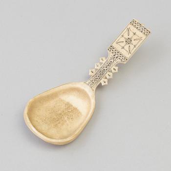 A sami horn spoon by Esse Poggats Jr., 20th century. - Bukowskis