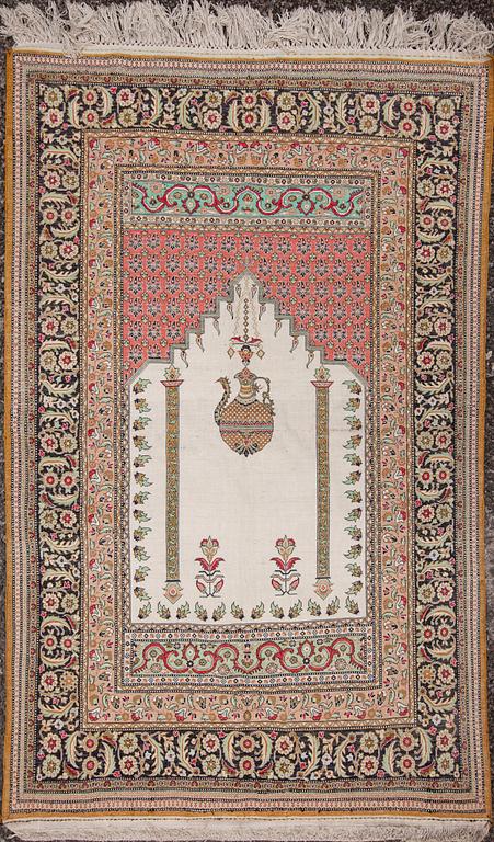 BÖNEMATTA, Hereke. Ca 163x104 cm.