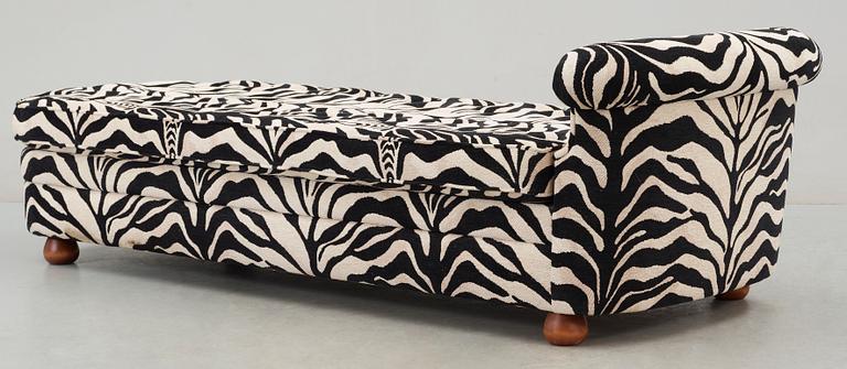 DAGBÄDD, Josef Frank för Firma Svenskt Tenn, modell Couch 775.