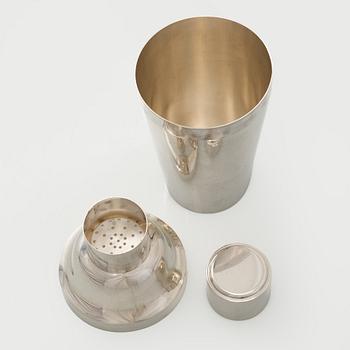 A silver cocktail shaker, Czechoslovakia 1945-1949.