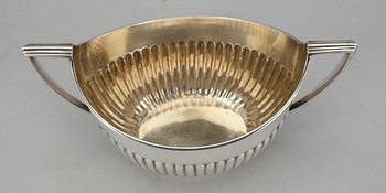 SOCKERSKÅL, silver, London 1886. Tot. vikt ca 260 g.