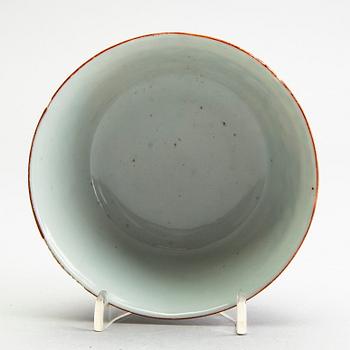 A Thai Bencharong bowl, 19th Century.