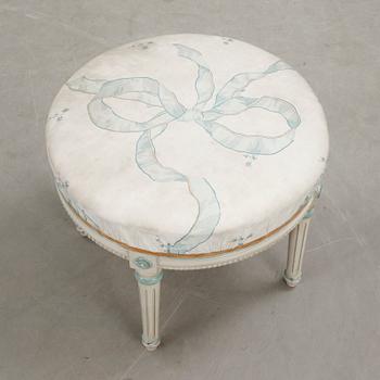 TABURETT, gustaviansk stil, 1900-tal.