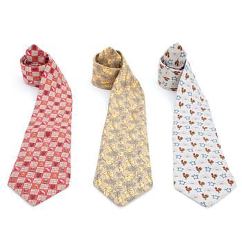 HERMÈS, three silk ties.