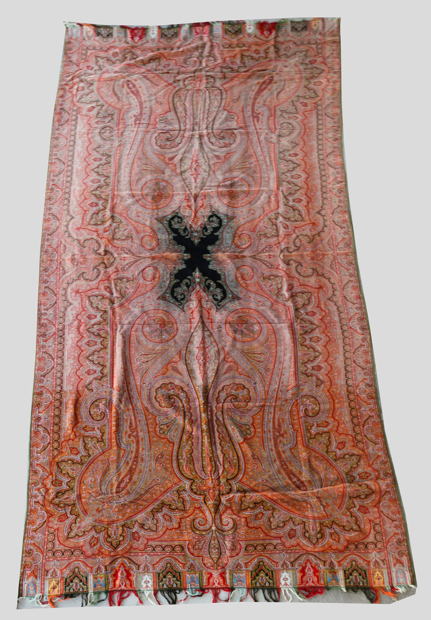 VÄVNAD, Paisley, sekelskiftet 1900. 292 x 150 cm.