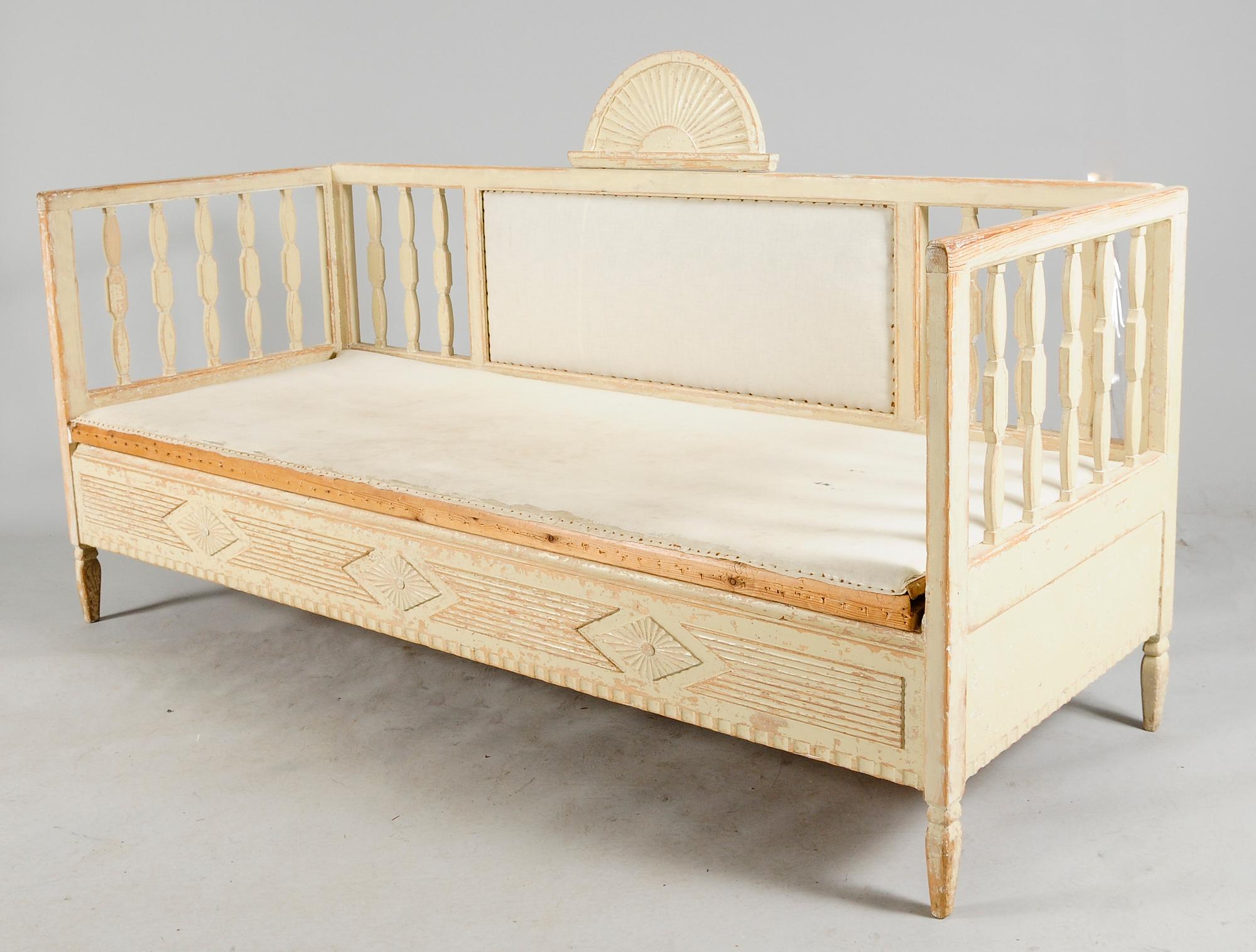 SOFFA, 1800-tal, vitmålad.