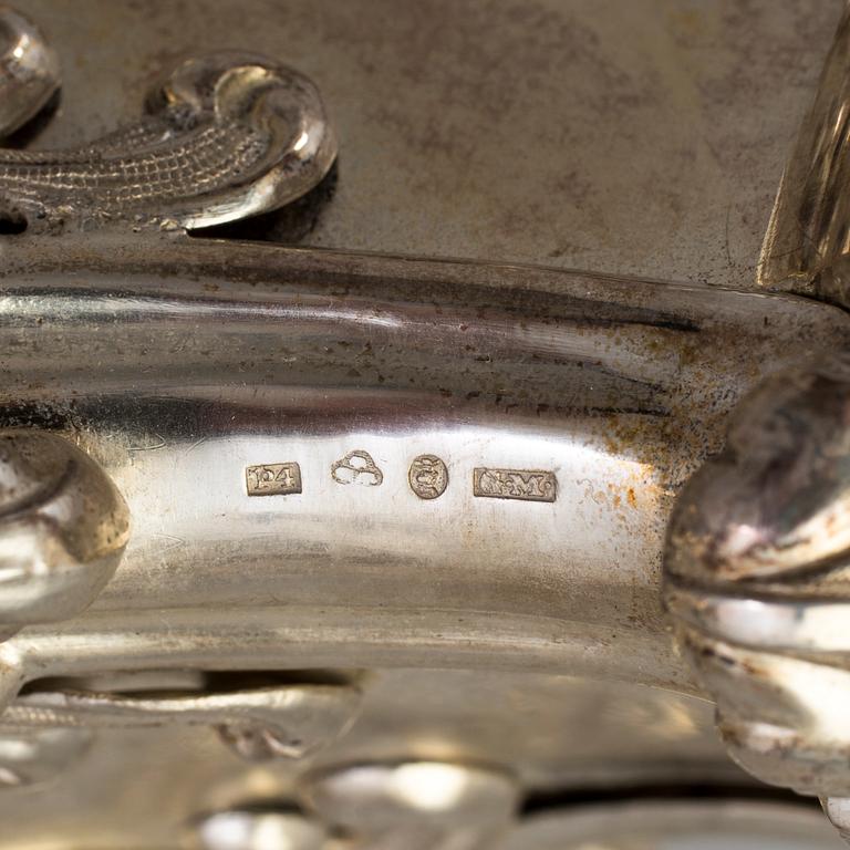 GUSTAF MÖLLENBORG, Stockholm, 1845, kandelabrar, ett par, silver, nyrokoko. Total vikt ca 5920 gram.