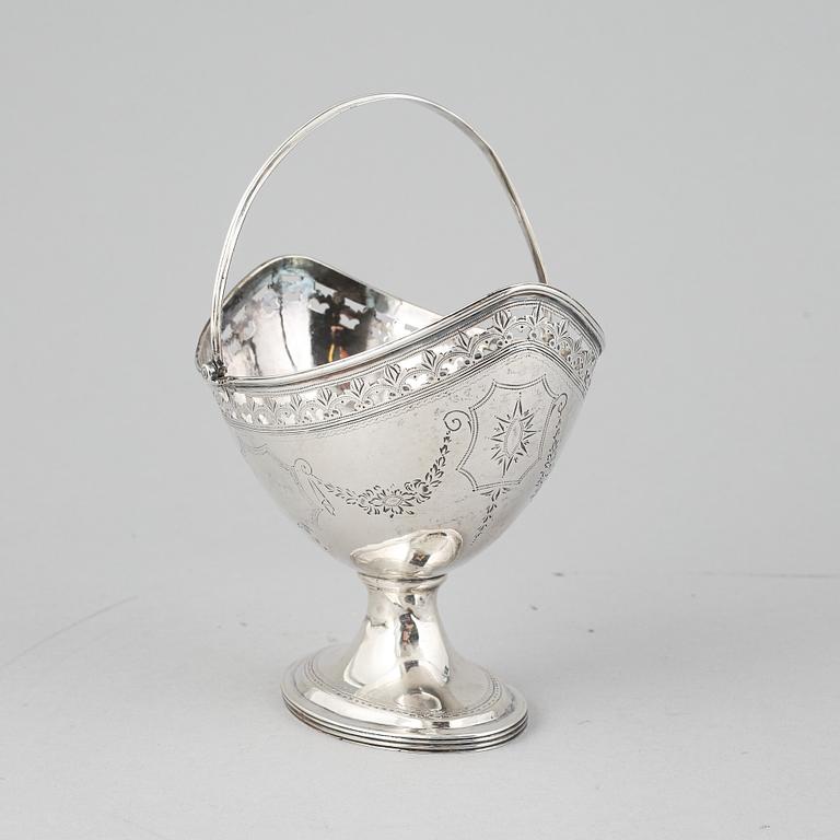 A silver basket, mark of William Stroud, London 1809.