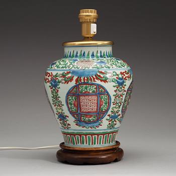 A Transitional wucai jar, 17th Century.