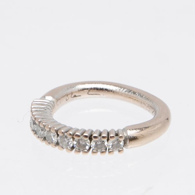 Ole Lynggaard, ring, 18K white gold with brilliant-cut diamonds.