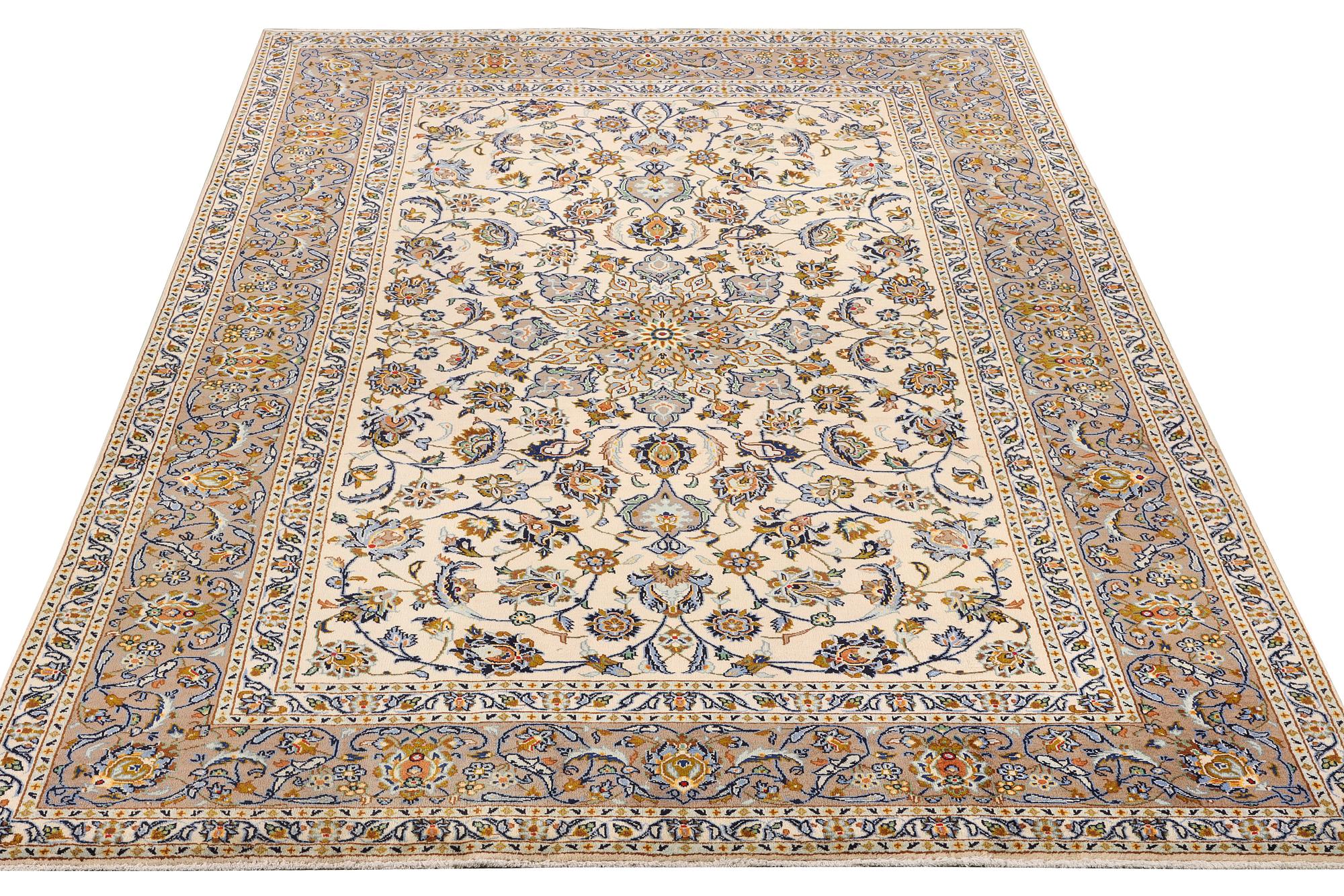 A Keshan carpet, c. 340 x 218 cm.