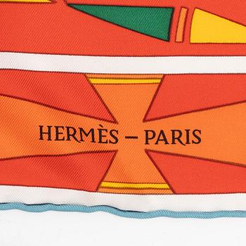 Hermès, an 'Apparat des Plaines' scarf.