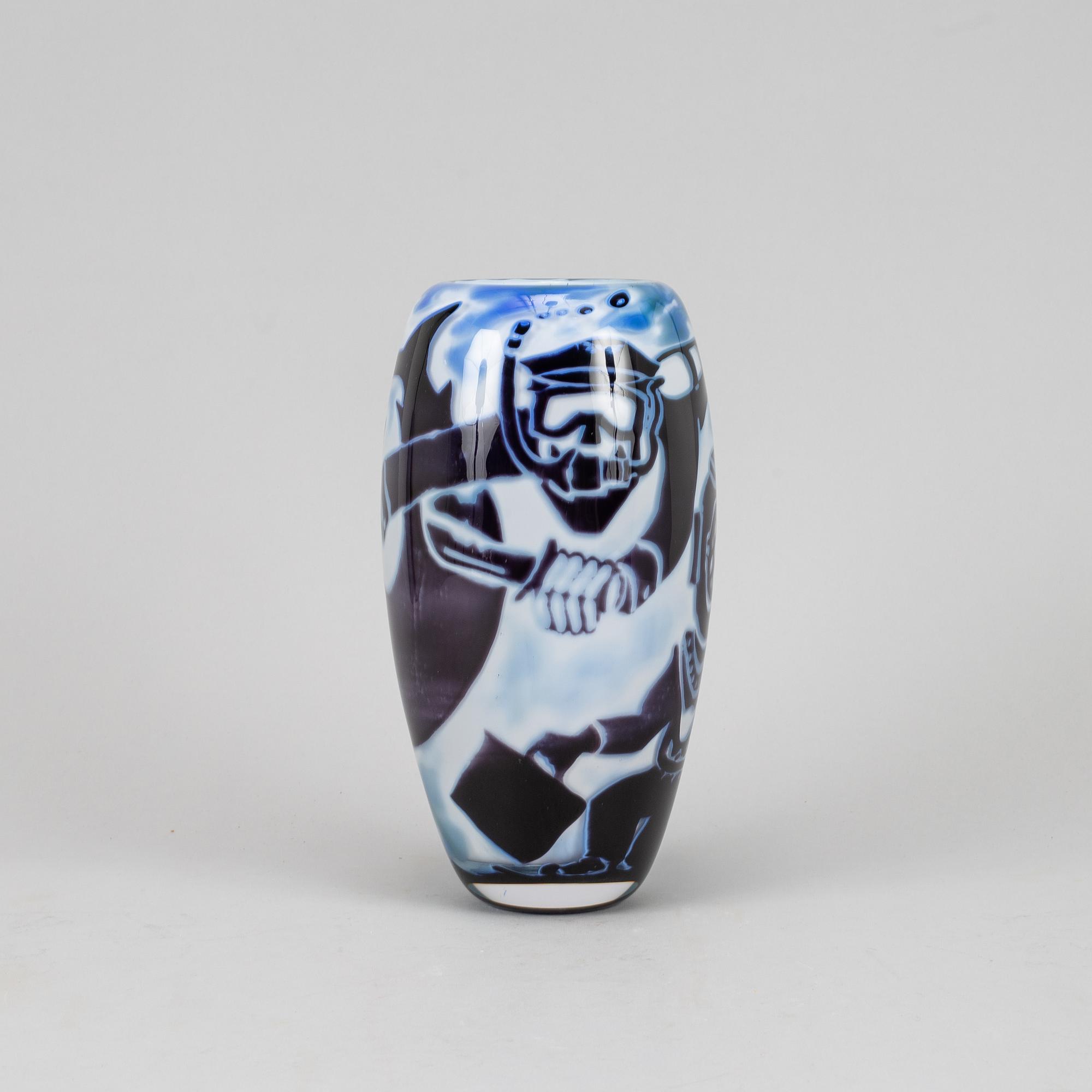 Robert Huber Petersson, an unique graal vase Sweden, 2010.