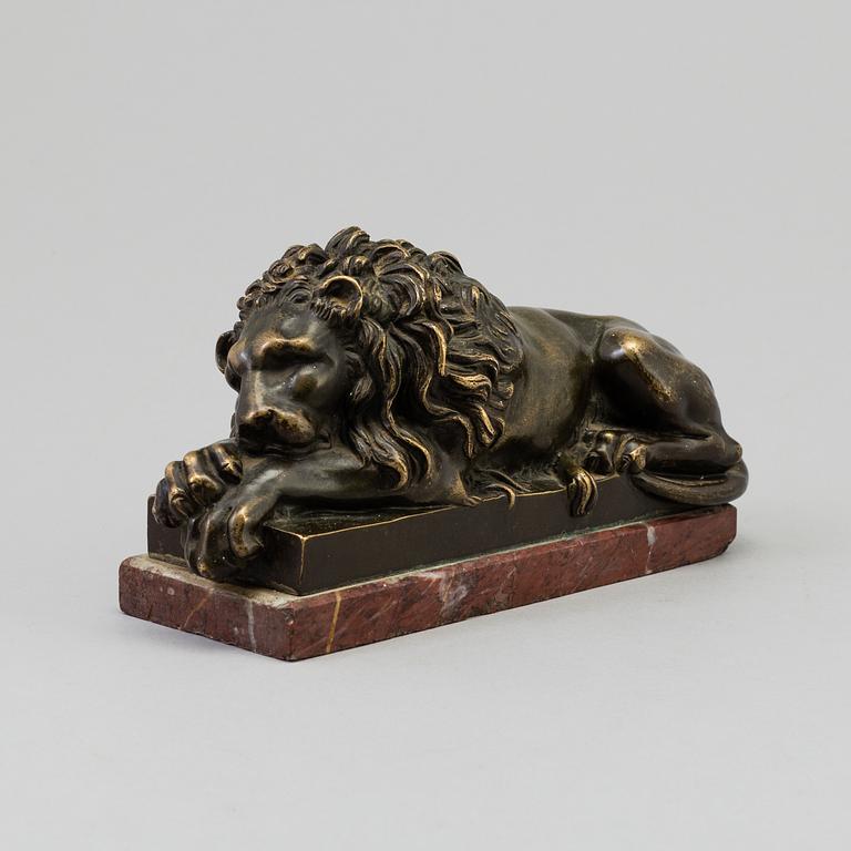 A BRONZE AND MARBLE SCULPTURE, first half of the 19th century.